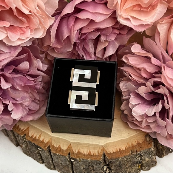 Retro Black Onyx and Mother of Pearl Spiral Cufflinks - Picture 13 of 15